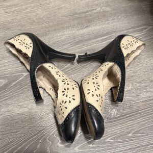Nine West Black and Cream Women's Heels